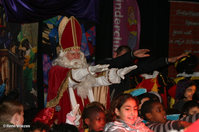 RenÃ© Vriezen 2011-11-19#0791 Sinterklaas en Pieten Presikhaaf Kinderclub Feest MFC zaterdag 19 november 2011