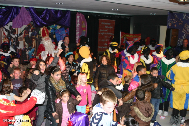 RenÃ© Vriezen 2011-11-19#0795 Sinterklaas en Pieten Presikhaaf Kinderclub Feest MFC zaterdag 19 november 2011