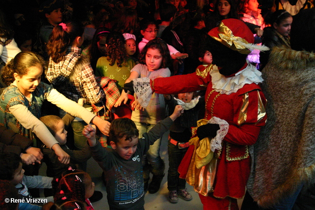 RenÃ© Vriezen 2011-11-19#0802 Sinterklaas en Pieten Presikhaaf Kinderclub Feest MFC zaterdag 19 november 2011