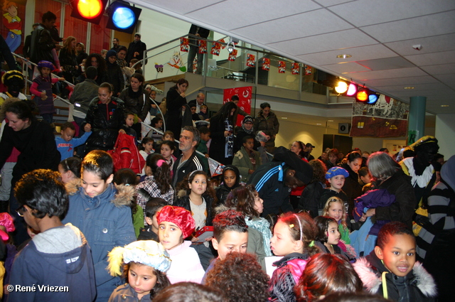 RenÃ© Vriezen 2011-11-19#0862 Sinterklaas en Pieten Presikhaaf Kinderclub Feest MFC zaterdag 19 november 2011