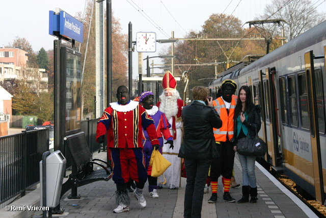 RenÃ© Vriezen 2011-11-19#0282 Sinterklaas en Pieten Optocht Presikhaaf zaterdag 19 november 2011