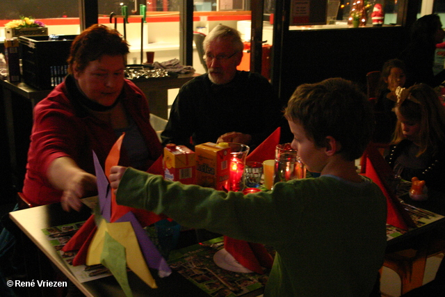 RenÃ© Vriezen 22-12-2011 005 KerstDiner VoedselBank Resto van Harte Leerpark Presikhaaf donderdag 22 december 2011