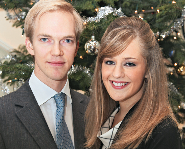 pics-2011-52-R12 01 PEOPLEFIANCAILLES 111222 AUroy - 