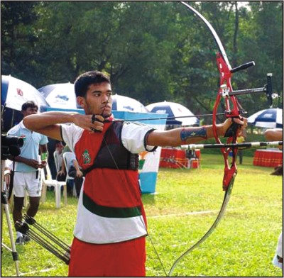 Emdad a Bangladeshi archer in BKSP Savar 2009 - 