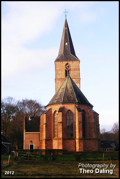 Kerk Rolde achterkant Architectuur