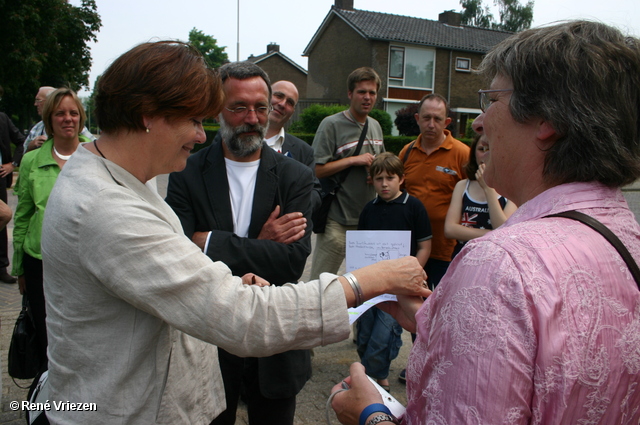 Â© RenÃ© Vriezen 2008-05-31 #0196 Ondertekenen Charter Krachtwijken Min. Vogelaar en bezoek Bethaan Presikhaaf-2 31-05-2008