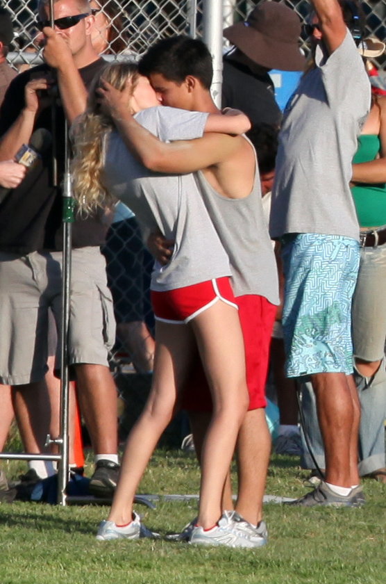  taylor swift on valentines day set in l a  -3 - 