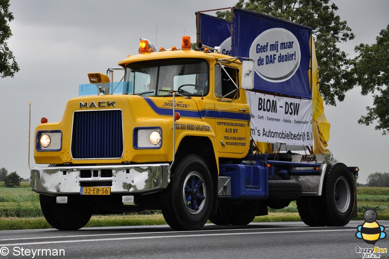 DSC 6309-border - Truckrun De Waardse Truckers 2011