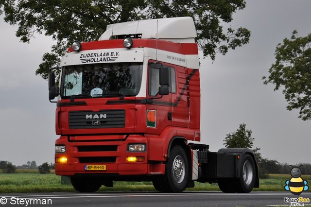DSC 6364-border Truckrun De Waardse Truckers 2011