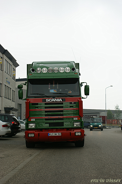 040608 014-border truck pics