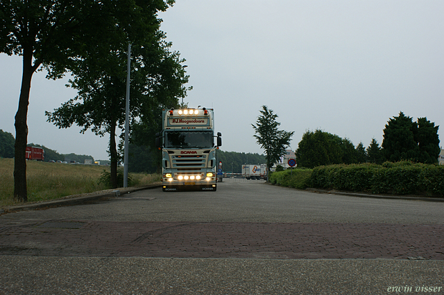 040608 052-border truck pics