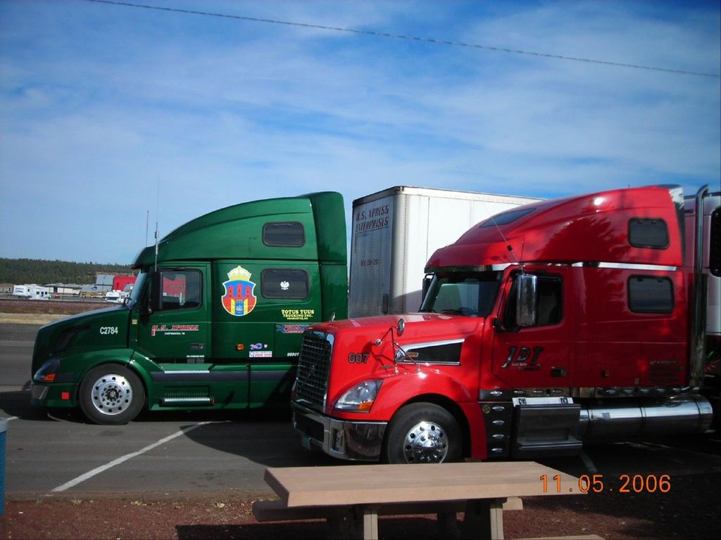 f0052 - Trucks