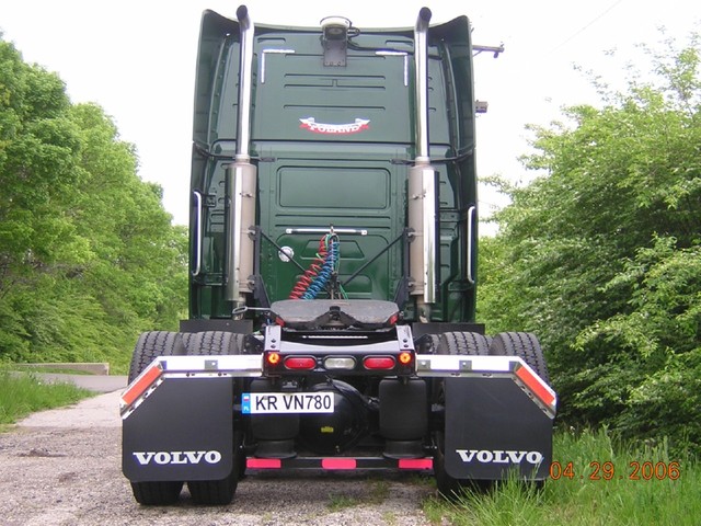 f0025 Trucks