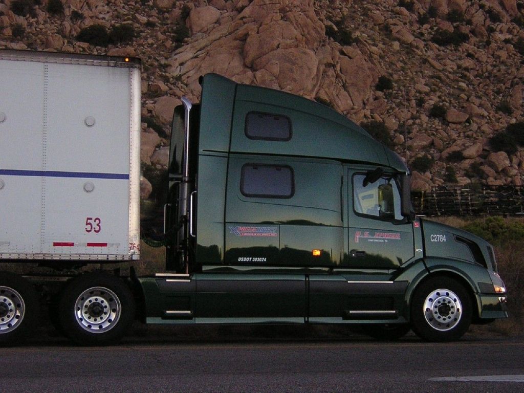 f0020 - Trucks