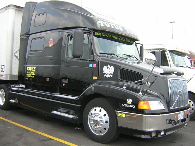 f0005 Trucks