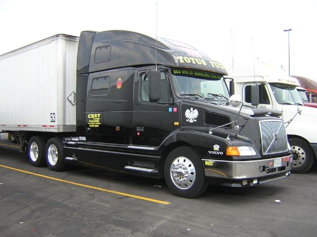 f0004 Trucks