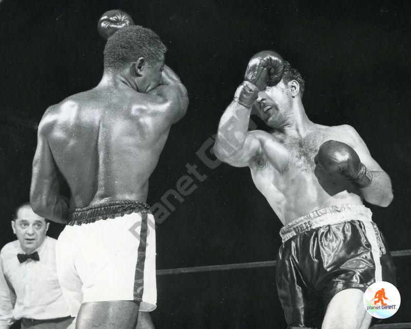 DP-Marciano-Rocky-Boxing-throws-a-right-punch-2 - 