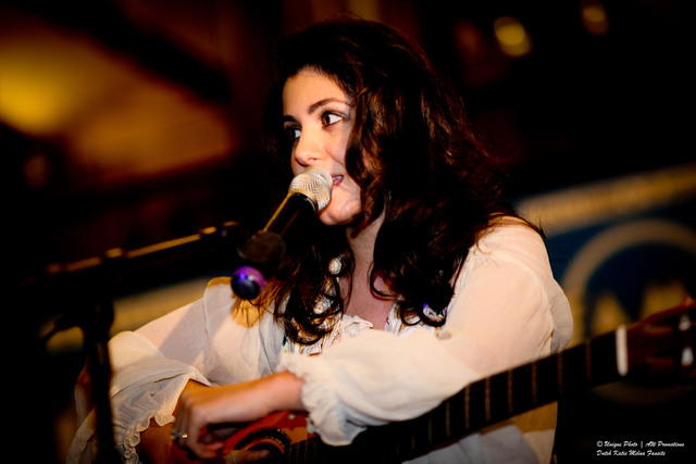 katie-melua-opening-fame-megastore-amsterdam-24021 Katie Melua - Amsterdam 24.02.12