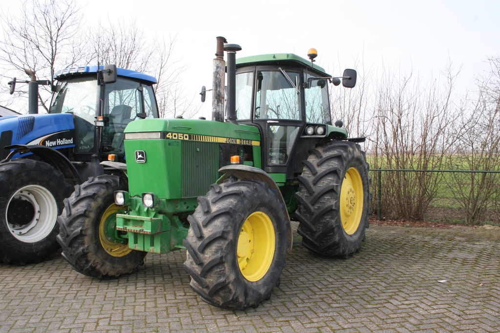 john deere 4050 versluis.JPG Picture - trekkers