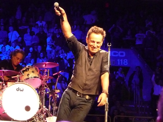 P1140548 Bruce Springsteen - Philadelphia night 2 -3-29-2012