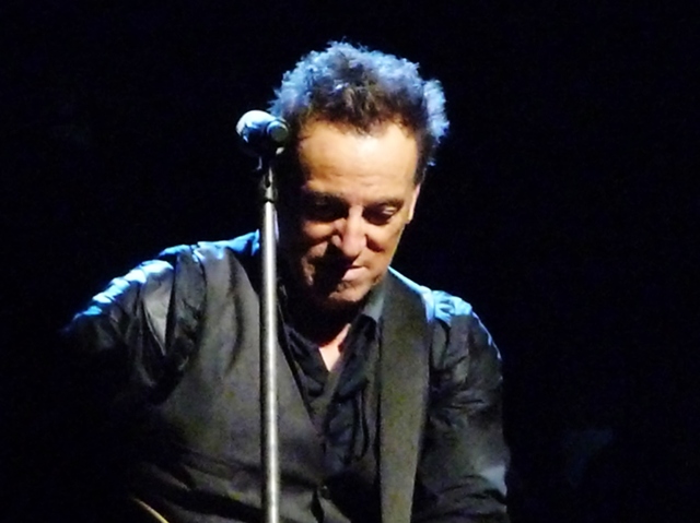 P1140562 Bruce Springsteen - Philadelphia night 2 -3-29-2012