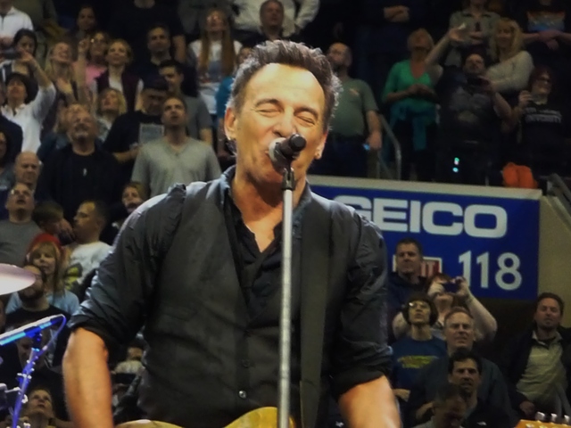 P1140606 Bruce Springsteen - Philadelphia night 2 -3-29-2012