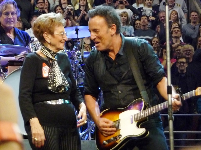 P1140628 Bruce Springsteen - Philadelphia night 2 -3-29-2012