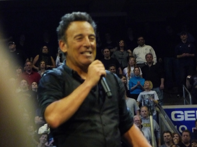 P1140642 Bruce Springsteen - Philadelphia night 2 -3-29-2012