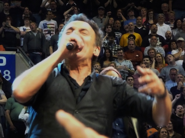 P1140647 Bruce Springsteen - Philadelphia night 2 -3-29-2012