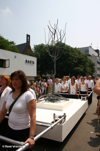 © René Vriezen 2008-06-08 #0064 Sonsbeek 2008 Grandeur Gildes in Binnestad Arnhem zo 08-06-2008