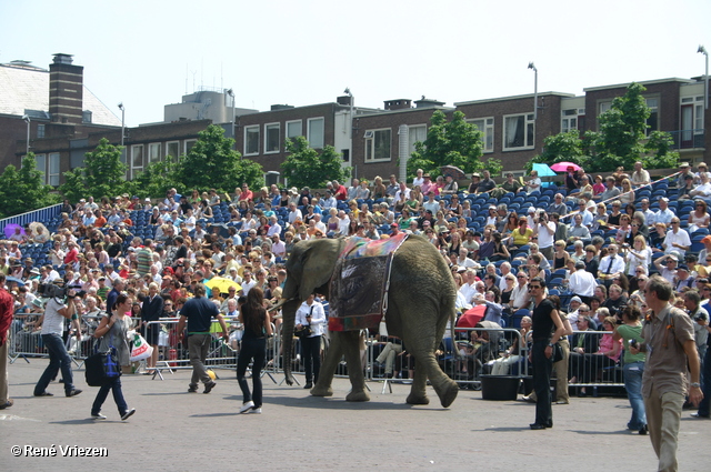 Â© RenÃ© Vriezen 2008-06-08 #0192 Sonsbeek 2008 Grandeur Gildes in Binnestad Arnhem zo 08-06-2008