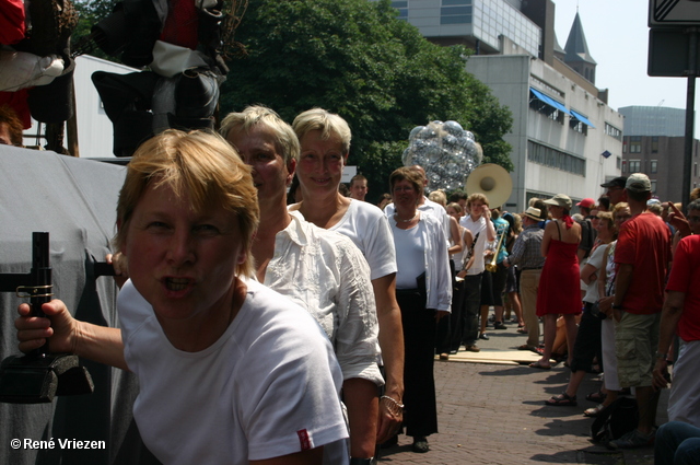 Â© RenÃ© Vriezen 2008-06-08 #0163 Sonsbeek 2008 Grandeur Gilde Presikhaaf, Klarendal en St. Marten in binnestad Arnhem zo 08-06-2008