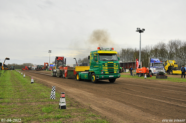 07-04-2012 087-border zaterdag 7 april  Oud Gastel  