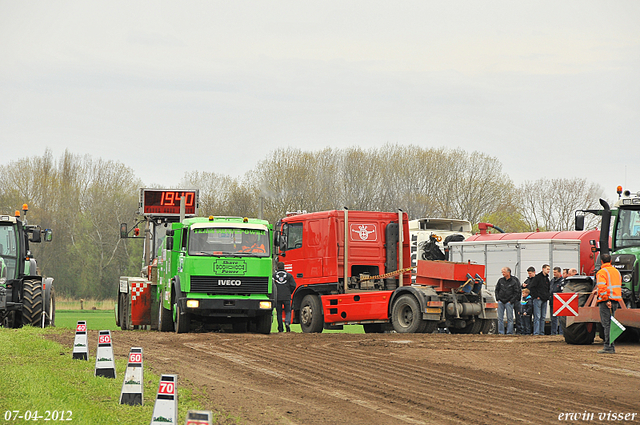 07-04-2012 106-border zaterdag 7 april  Oud Gastel  