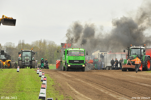 07-04-2012 114-border zaterdag 7 april  Oud Gastel  