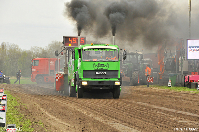 07-04-2012 118-border zaterdag 7 april  Oud Gastel  