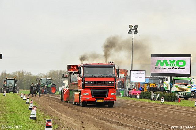 07-04-2012 134-border zaterdag 7 april  Oud Gastel  