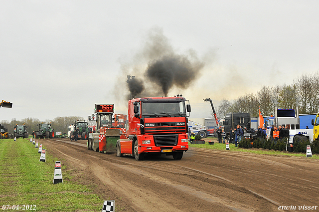 07-04-2012 136-border zaterdag 7 april  Oud Gastel  