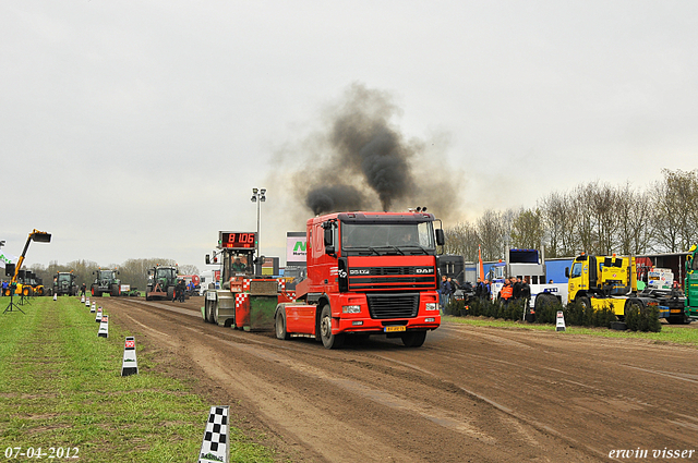 07-04-2012 137-border zaterdag 7 april  Oud Gastel  