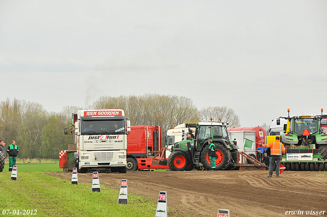 07-04-2012 156-border zaterdag 7 april  Oud Gastel  