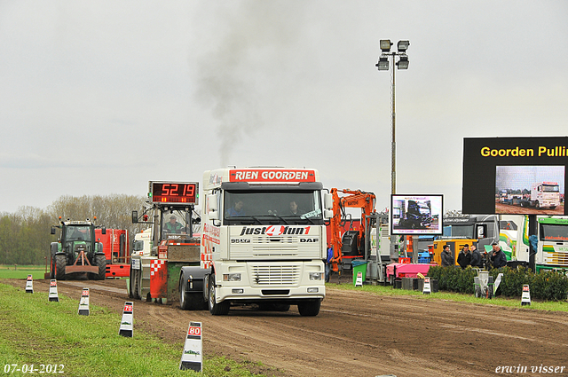 07-04-2012 160-border zaterdag 7 april  Oud Gastel  