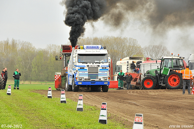 07-04-2012 187-border zaterdag 7 april  Oud Gastel  