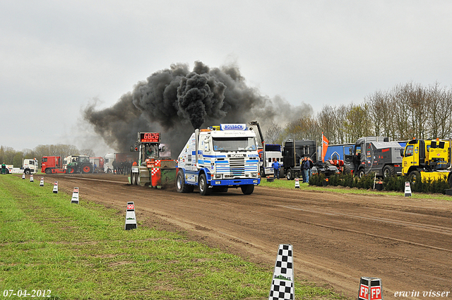 07-04-2012 192-border zaterdag 7 april  Oud Gastel  