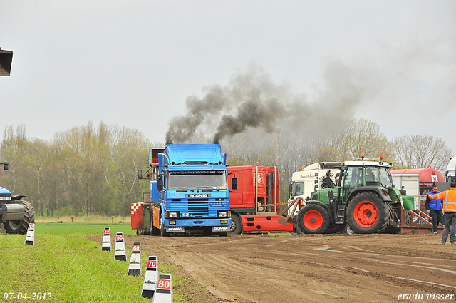 07-04-2012 198-border zaterdag 7 april  Oud Gastel  