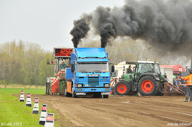 07-04-2012 201-border zaterdag 7 april  Oud Gastel  