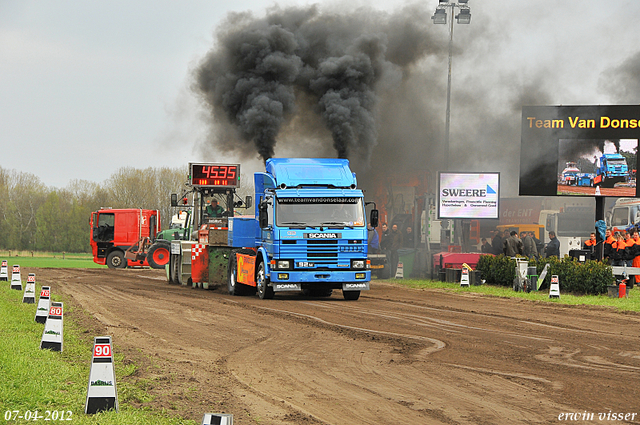 07-04-2012 205-border zaterdag 7 april  Oud Gastel  