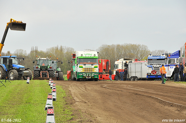 07-04-2012 212-border zaterdag 7 april  Oud Gastel  