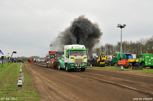 07-04-2012 221-border zaterdag 7 april  Oud Gastel  