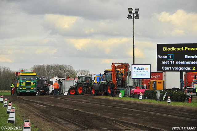 07-04-2012 230-border zaterdag 7 april  Oud Gastel  