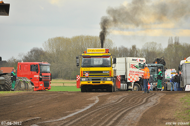 07-04-2012 261-border zaterdag 7 april  Oud Gastel  